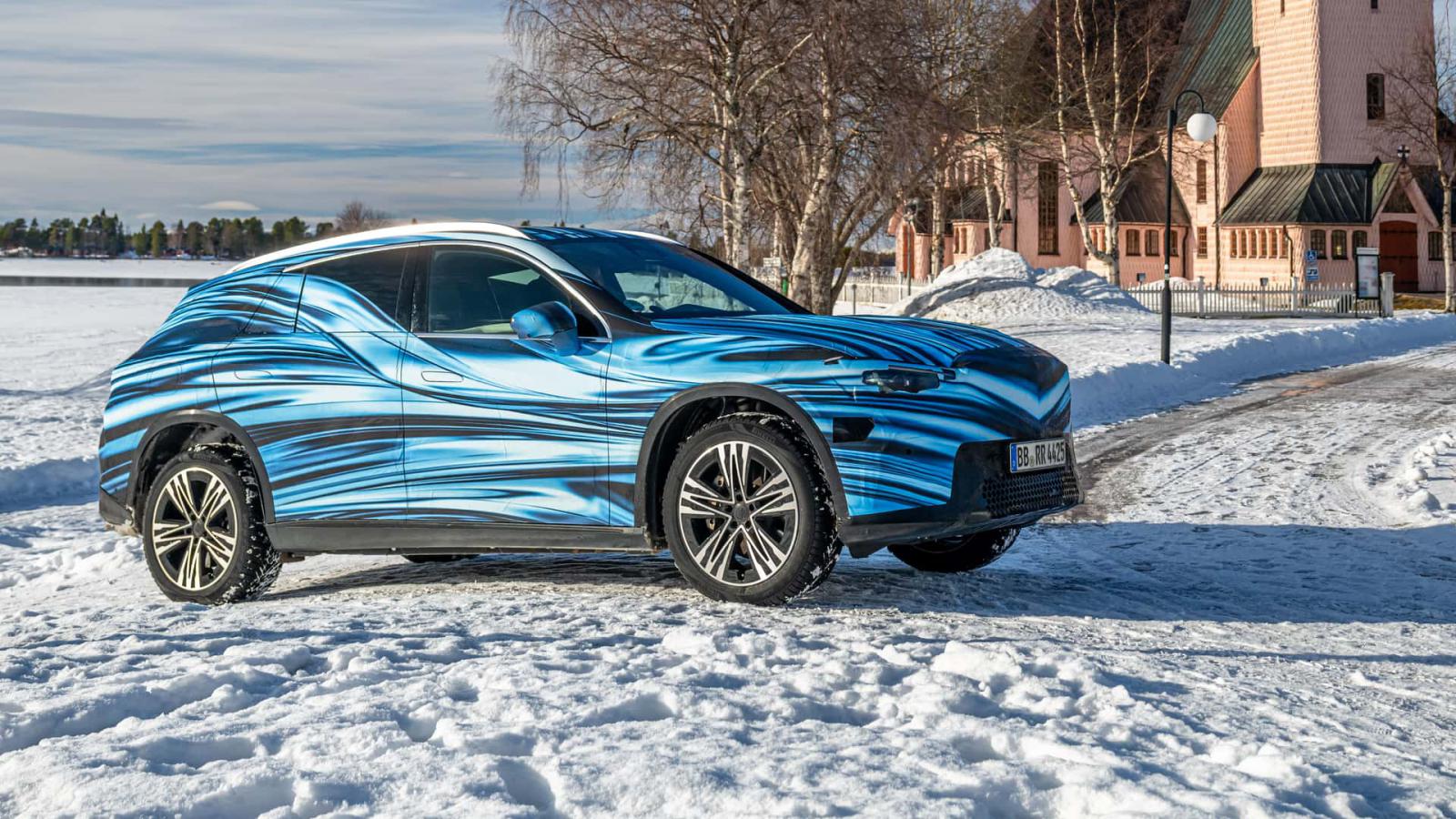 Η Mercedes έδειξε επίσημα τη νέα ηλεκτρική GLC